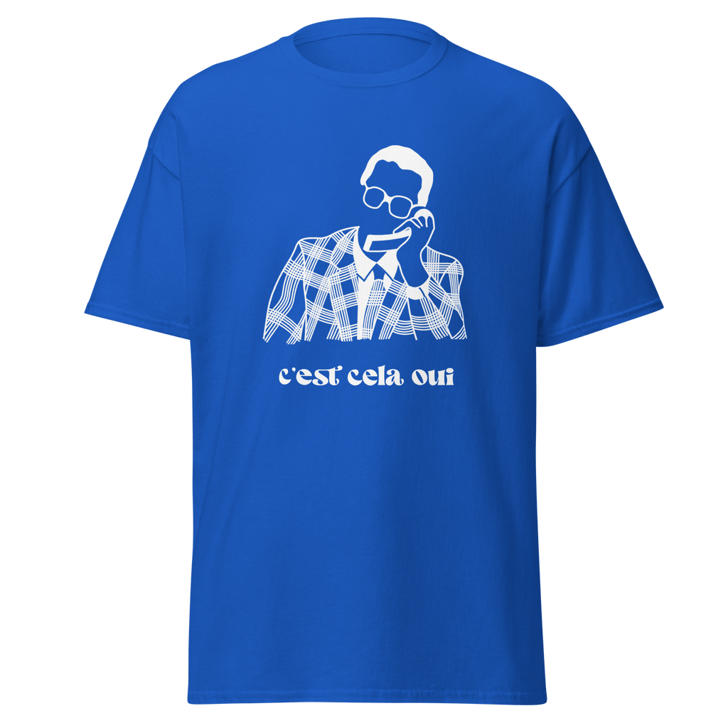 T-shirt blanc MerciSidi avec texte humoristique "Le père Noël est une ordure" imprimé, porté par un mannequin.